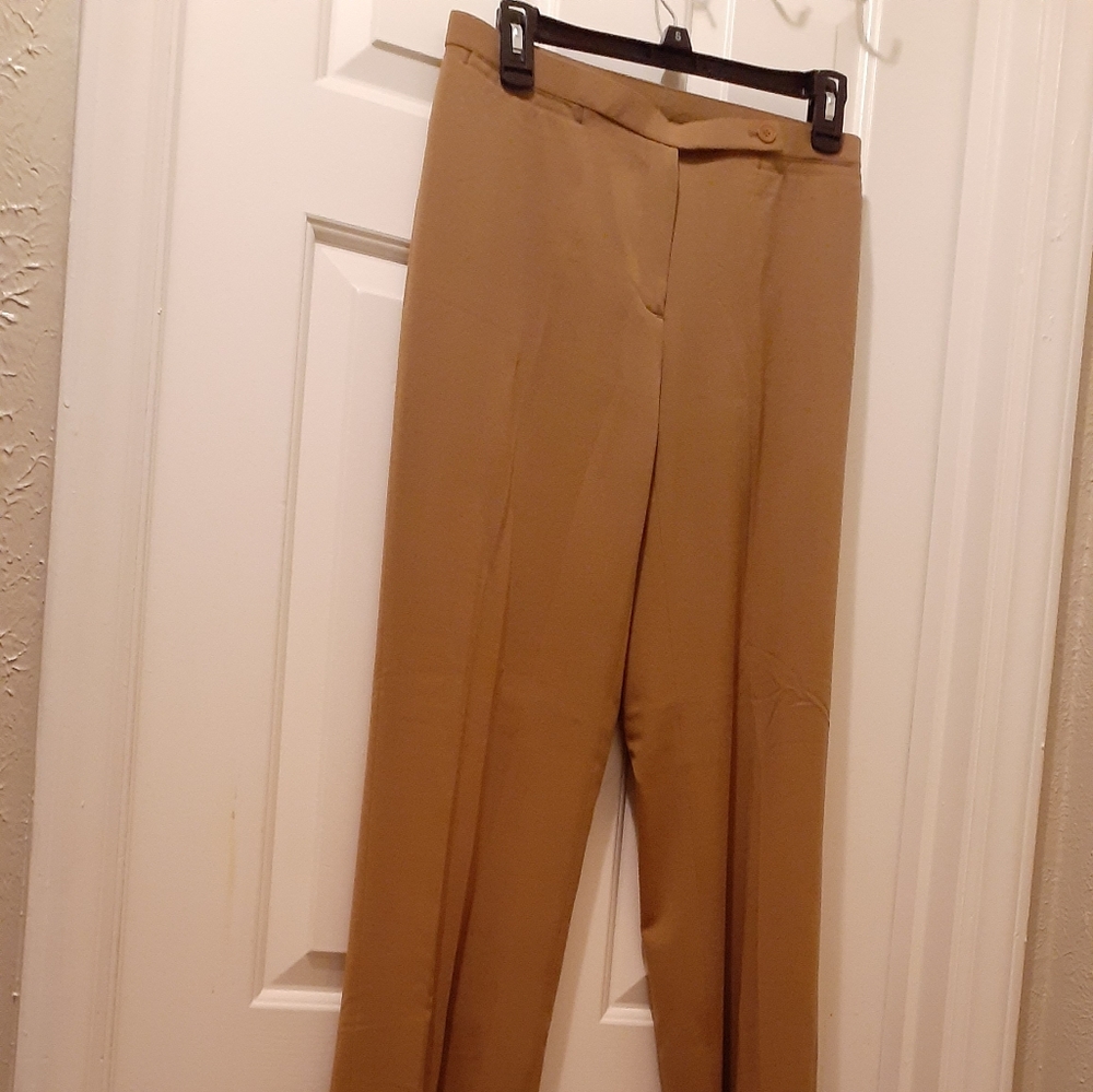 Yellowish orange suit pants for profesional look